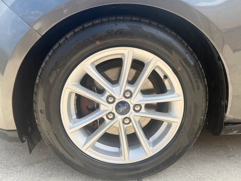 Used 2017 Ford Focus SE FWD image 35