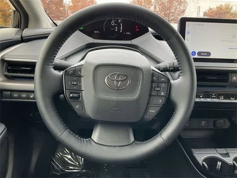 Used 2025 Toyota Prius XLE image 20