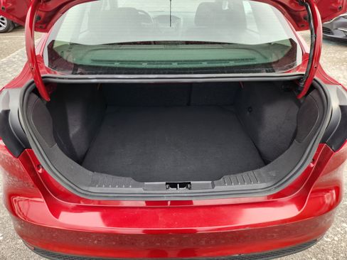 Used 2017 Ford Focus SE image 18