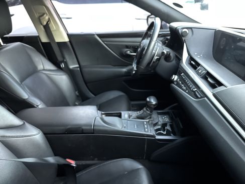 Used 2021 Lexus ES 350 w/ Premium Package FWD image 10
