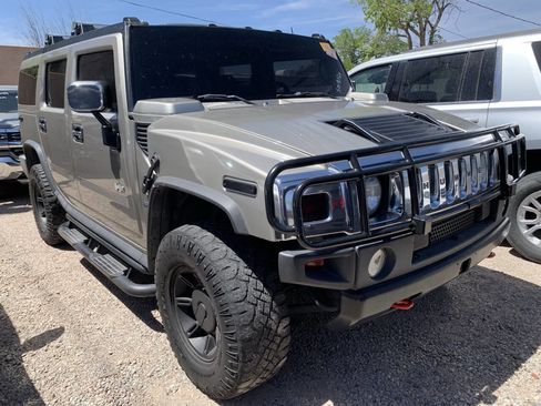 Used 2003 HUMMER H2 w/ Preferred Equipment Group image 2