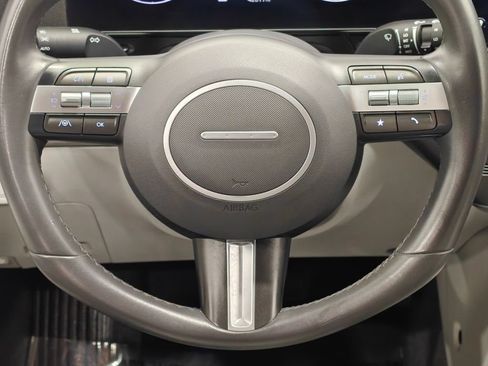 Used 2025 Hyundai Kona SEL AWD/4WD image 5
