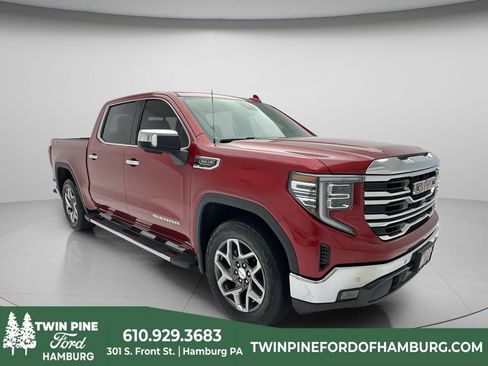 Used 2022 GMC Sierra 1500 SLT w/ SLT Premium Plus Package AWD/4WD image 1