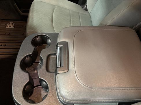 Used 2017 RAM 1500 Classic SLT image 19