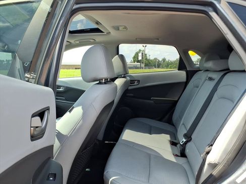 Used 2020 Hyundai Kona Ultimate FWD image 11