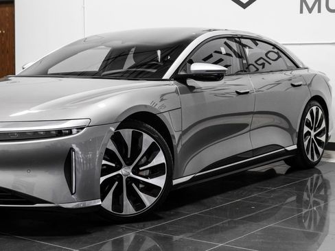 Used 2023 Lucid Air Grand Touring image 10