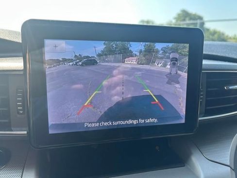 Used 2023 Ford Explorer XLT w/ Equipment Group 202A RWD image 10