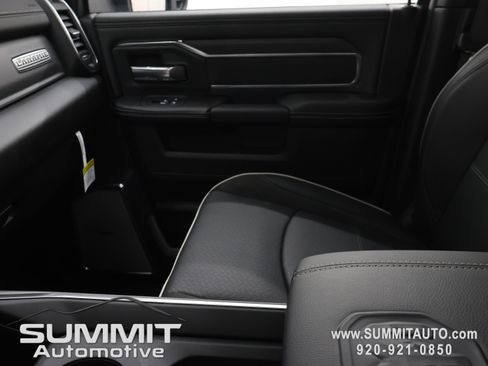New 2026 RAM 2500 Laramie AWD/4WD image 13
