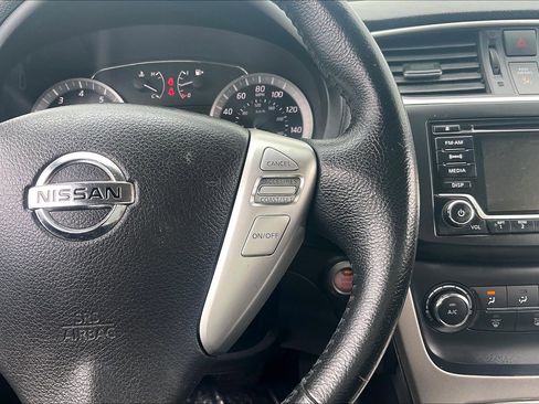 Used 2015 Nissan Sentra SV FWD image 24