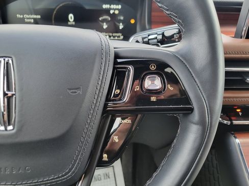 Certified 2023 Lincoln Aviator Reserve w/ Equipment Group 201A image 40