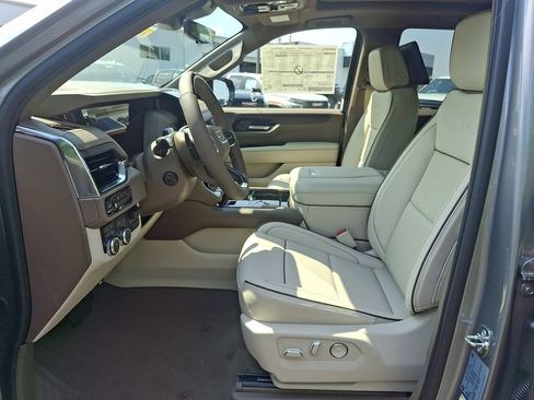 New 2026 GMC Yukon Denali w/ Advanced Technology Package AWD/4WD image 9