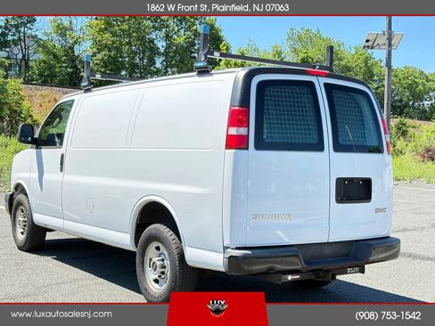 Used 2017 GMC Savana 2500 RWD image 5