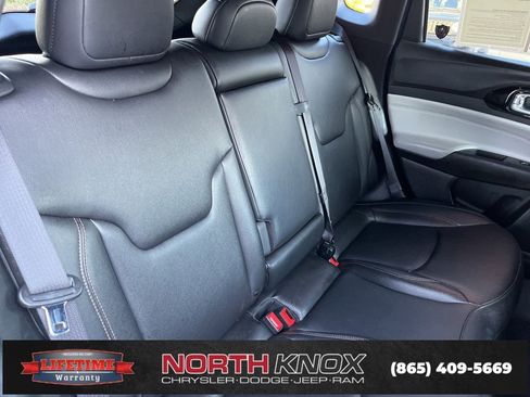 Used 2024 Jeep Compass Limited image 22