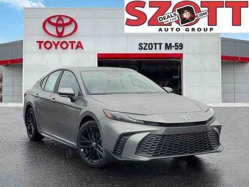 New 2026 Toyota Camry SE image 1