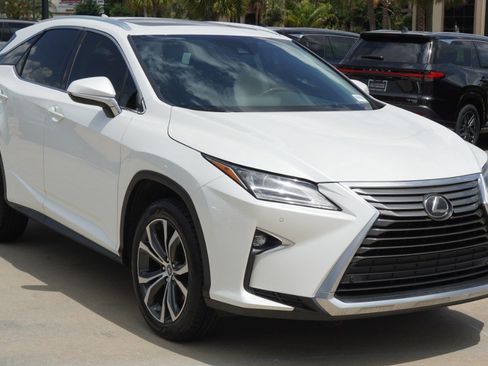 Used 2018 Lexus RX 350 FWD w/ Premium Package image 3
