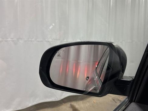 Used 2020 Jeep Cherokee Limited image 20