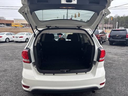 Used 2019 Dodge Journey SE w/ Connectivity Group image 24