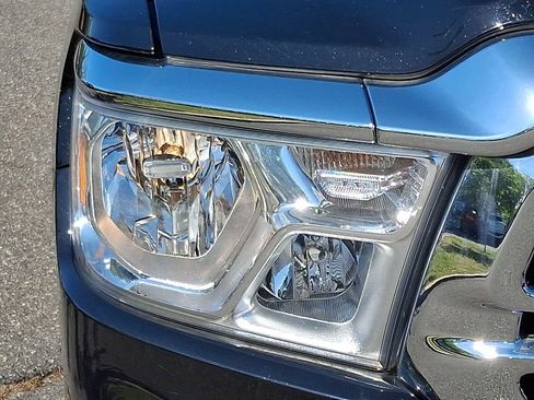 Used 2024 RAM 1500 Big Horn AWD/4WD image 9