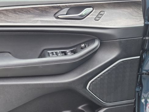 New 2026 Jeep Grand Cherokee Limited AWD/4WD image 17