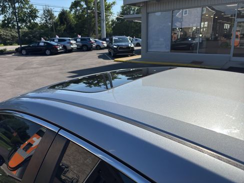 Used 2017 Honda Civic EX image 4