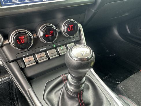 Used 2024 Subaru BRZ Limited RWD image 30