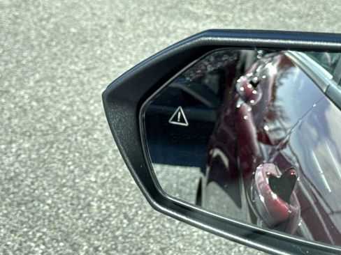 Used 2025 Hyundai Elantra Sport image 17