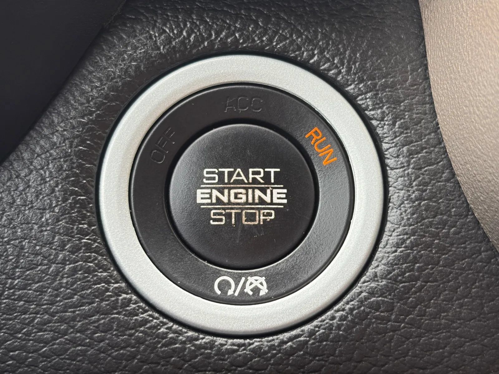 Used 2019 RAM 1500 Laramie AWD/4WD image 26
