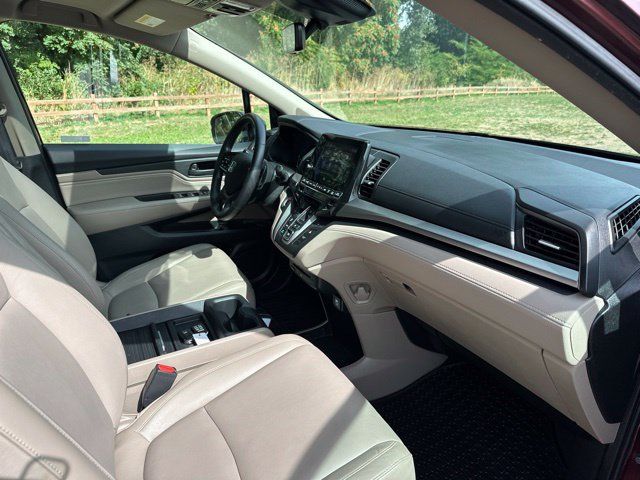 Used 2018 Honda Odyssey Touring image 25