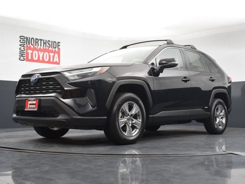 Used 2022 Toyota RAV4 XLE w/ Convenience Package AWD/4WD image 32