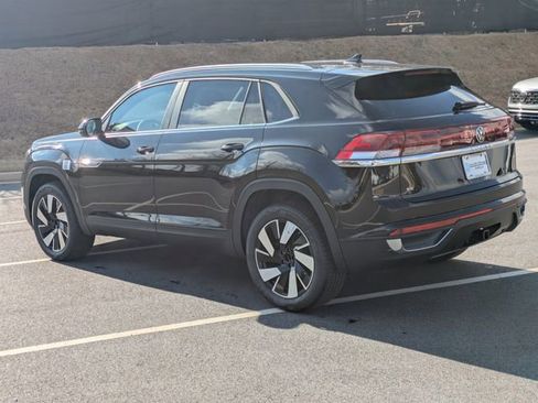 New 2026 Volkswagen Atlas Cross Sport SE FWD image 6