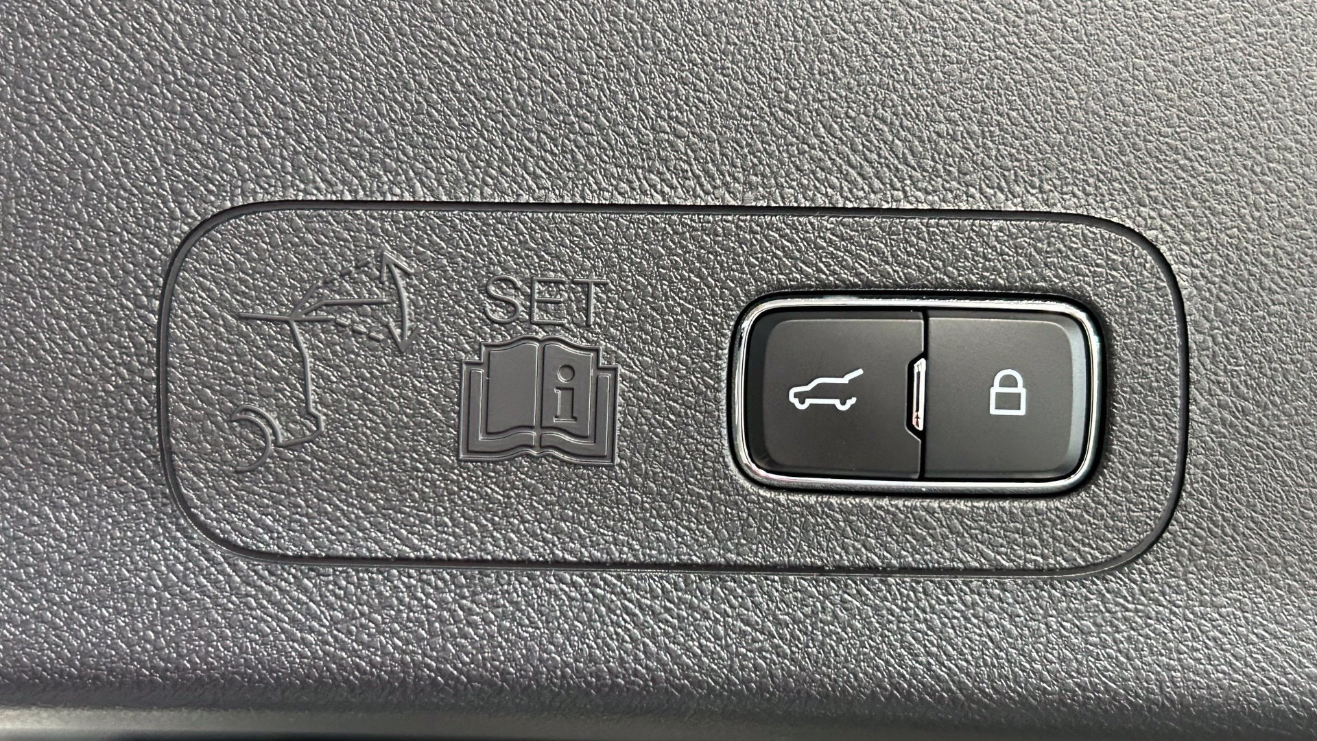 Used 2026 Lincoln Aviator Black Label AWD/4WD image 27