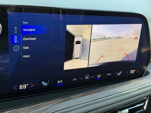 Used 2025 Chevrolet Tahoe LT image 19