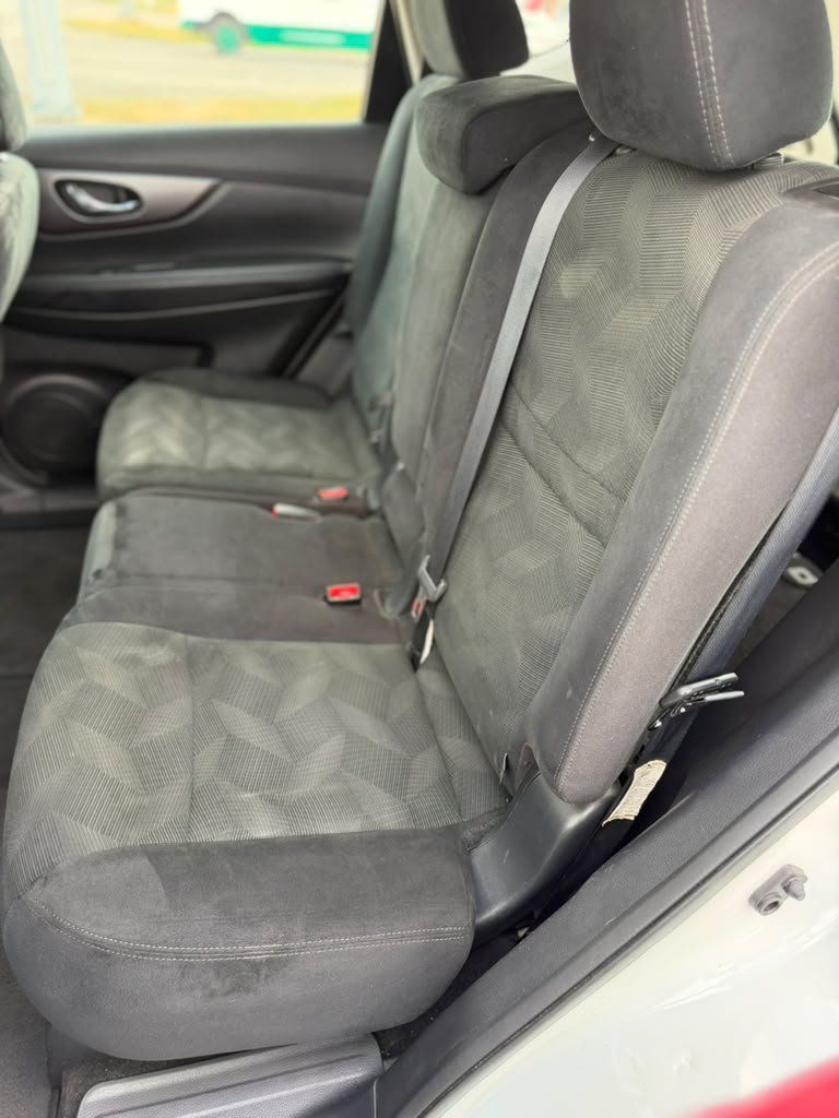 Used 2016 Nissan Rogue S AWD/4WD image 14