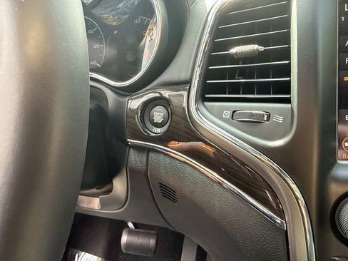 Used 2019 Honda CR-V Touring image 28