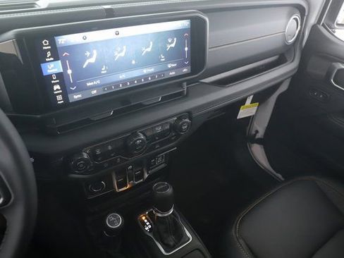 New 2026 Jeep Gladiator Sport image 25