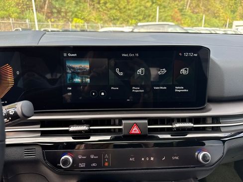 New 2026 Kia Sportage EX w/ EX Panorama Roof Package image 17