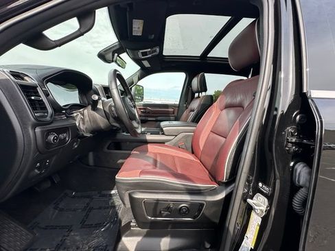 Used 2025 RAM 1500 Limited AWD/4WD image 26