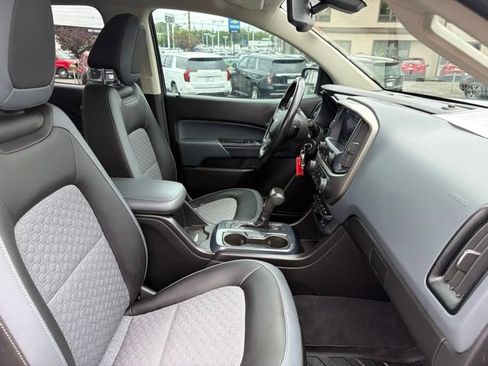 Used 2019 Chevrolet Colorado Z71 AWD/4WD image 10