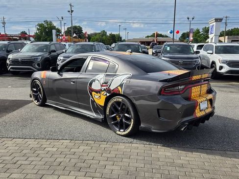 Used 2022 Dodge Charger Scat Pack RWD image 9