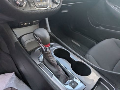 Used 2024 Chevrolet Malibu RS w/ LPO, Floor Liner Package FWD image 18