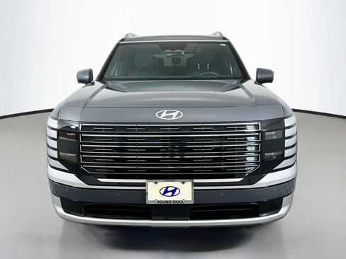 Certified 2026 Hyundai Palisade Calligraphy FWD image 2