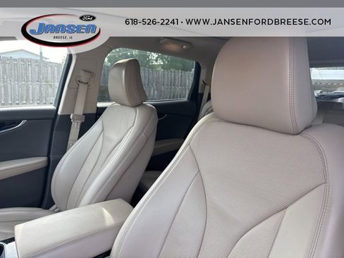 Used 2022 Lincoln Nautilus Reserve w/ Equipment Group 201A image 10