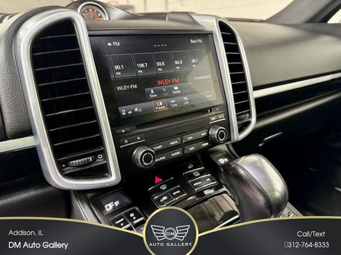 Used 2017 Porsche Cayenne Platinum Edition AWD/4WD image 21