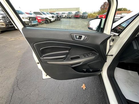Used 2020 Ford EcoSport Titanium image 12