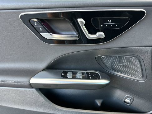 New 2025 Mercedes-Benz C 300 4MATIC Sedan image 11