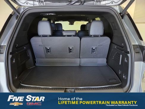 New 2026 Chevrolet Traverse LT w/ LPO, Floor Liner Package FWD image 15