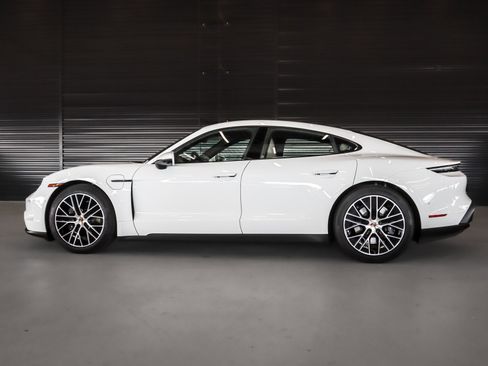 New 2026 Porsche Taycan image 2