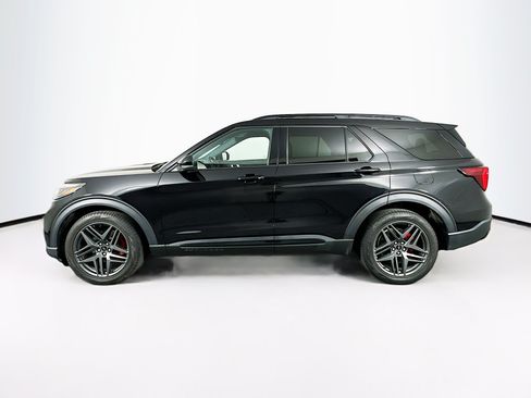 Used 2025 Ford Explorer ST AWD/4WD image 4