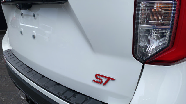 Used 2022 Ford Explorer ST w/ ST High-Performance Pack AWD/4WD image 32