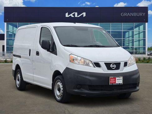 Used 2016 Nissan NV200 S image 3